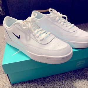 Nike court vintage premiums